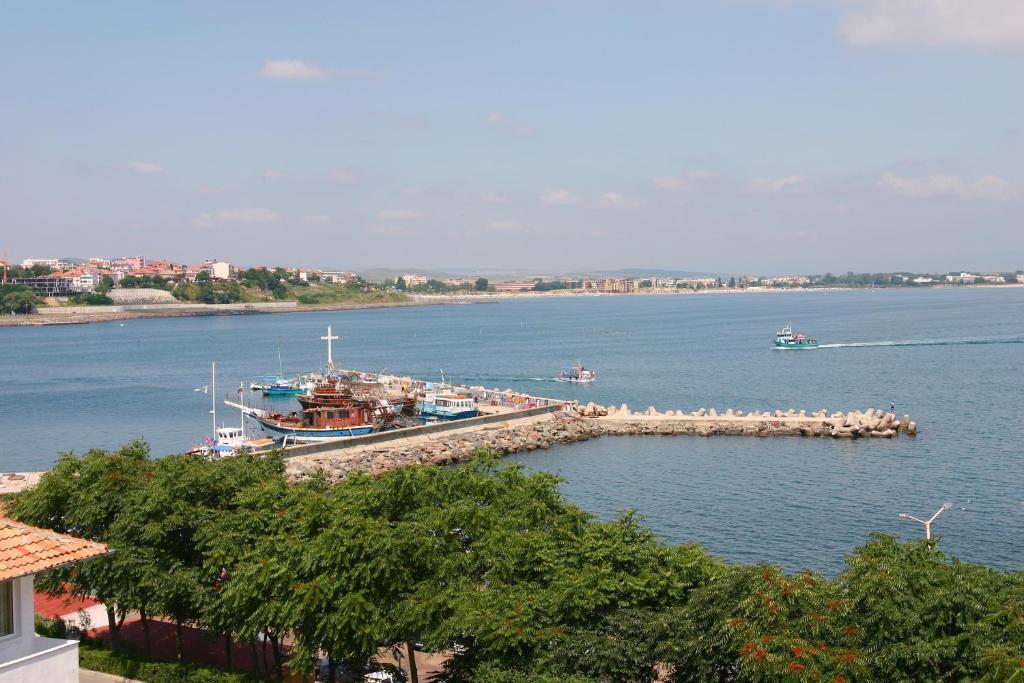 Trinity Sea Residence Nessebar Екстериор снимка